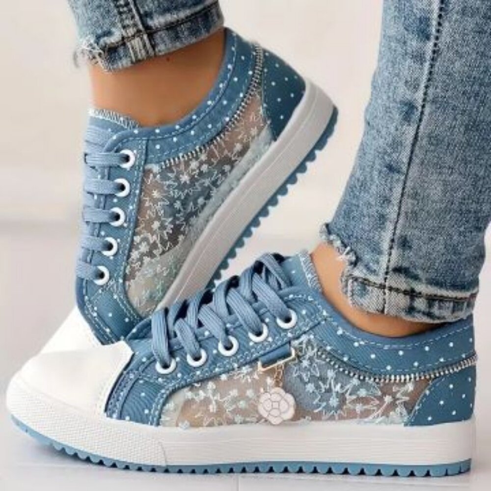 Chicme Floral Lace Sneakers NIP